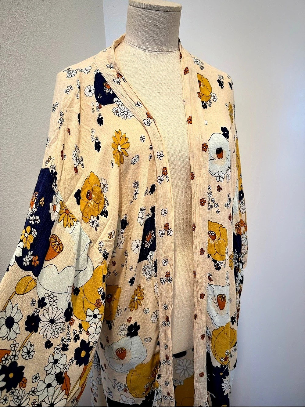 Free People Hidden Hills Maxi Kimono Floral Cream & Yellow - Picture 4 of 5